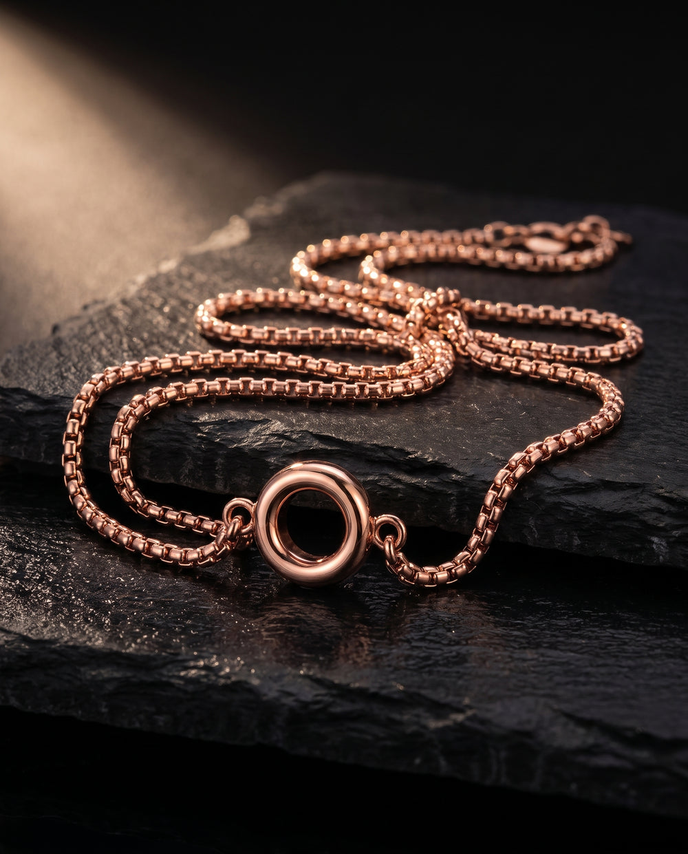 GoBlow Necklace Rose Gold — dark hero