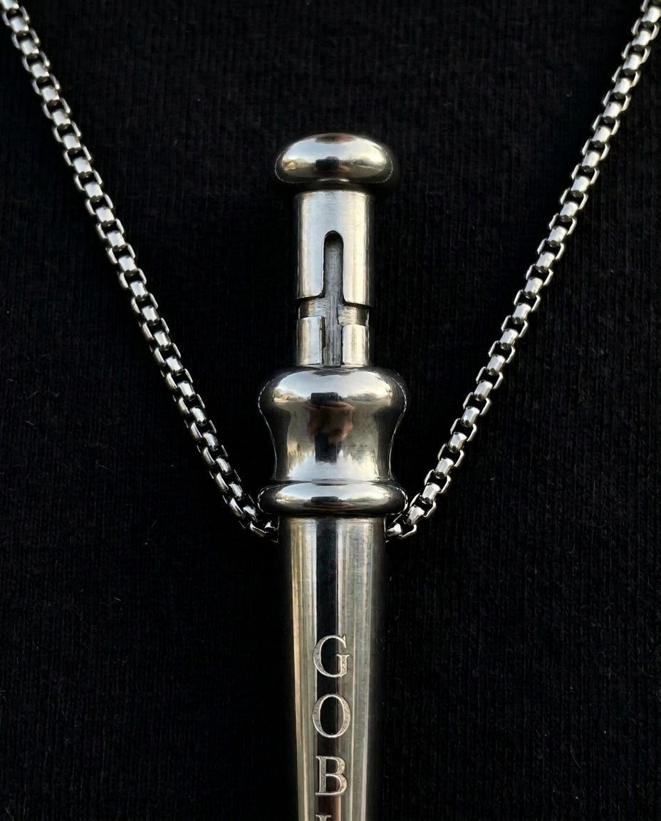 GoBlow Pendant MKII in Steel, macro of the bayonet slot